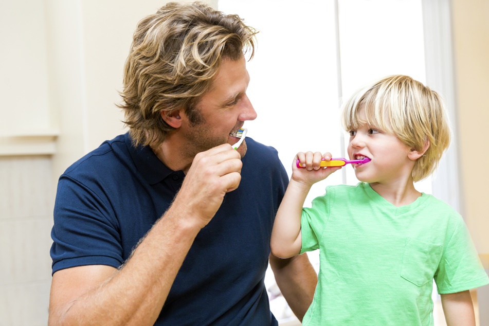 Teaching your young child effective tooth brushing techniques for life